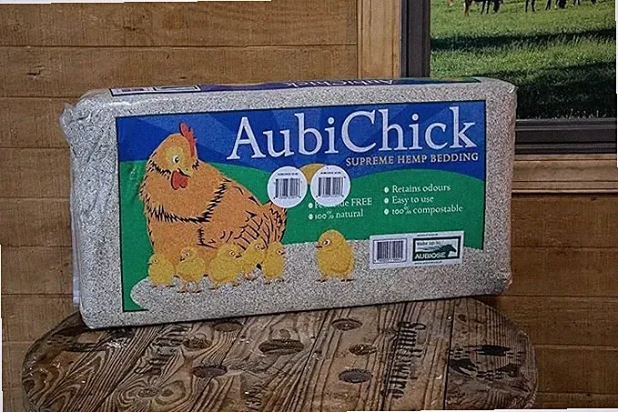 AubiChick Hemp Bedding for Chickens and Other Small Animals | 22lb