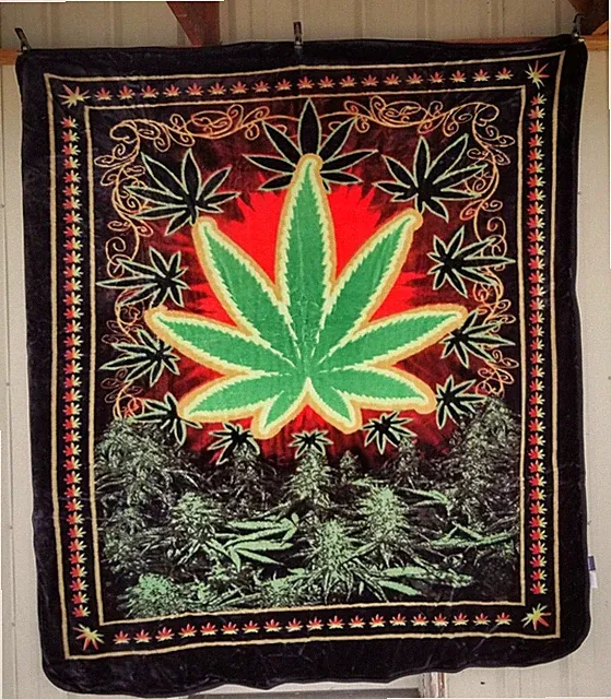 MARIJUANA CHIKO LEAF LEAVES WEED CANNABIS QUEEN SIZE BLANKET BEDSPREAD