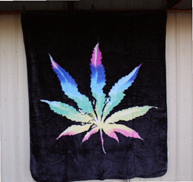 MARIJUANA LEAF TYE DYE WEED CANNABIS POT QUEEN SIZE BLANKET BEDSPREAD