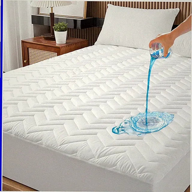 Queen Size Waterproof Mattress Protector Quilted, Breathable Ultra-Soft Filli...