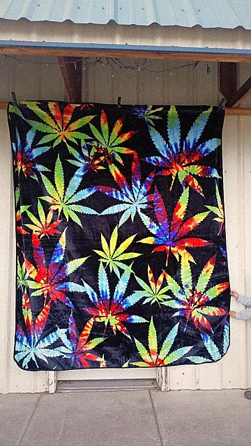 TYE DYE MARIJUANA LEAVES LEAF WEED CANNABIS POT QUEEN SIZE BLANKET